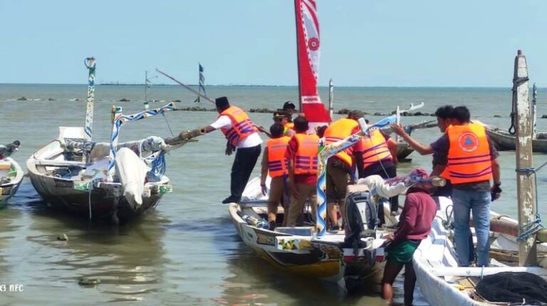 Sinergitas Tiga Pilar, Polisi di Bangkalan Patroli Laut Cegah Gesekan Antar Nelayan