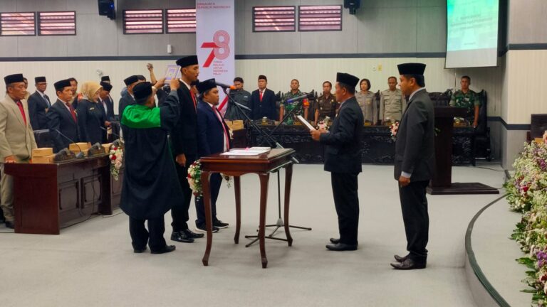 Hendik Budi Yuantoro dan Bima Bagas Susetyo Secara Resmi Dilantik Sebagai PAW Anggota DPRD Kabupaten Blitar