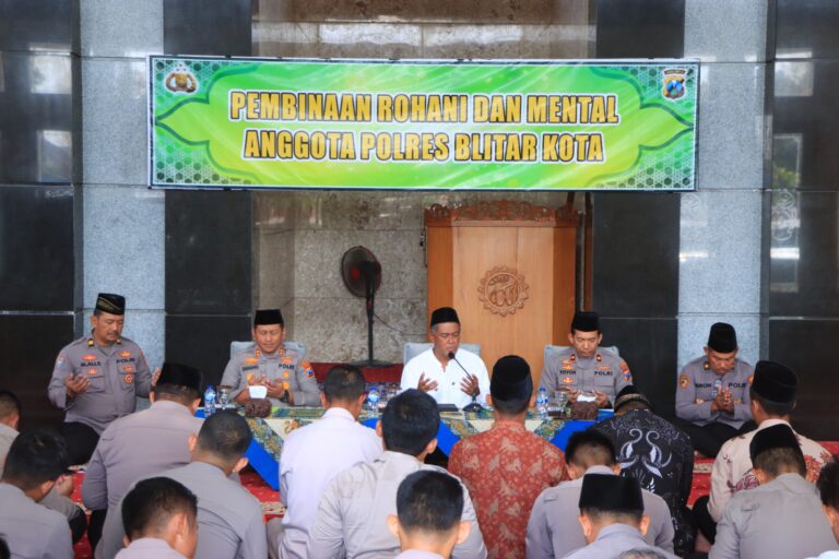 Pembinaan Rohani dan Mental Polres Blitar Kota Tingkatkan Kualitas Keimanan dan Ketaqwaan Personil