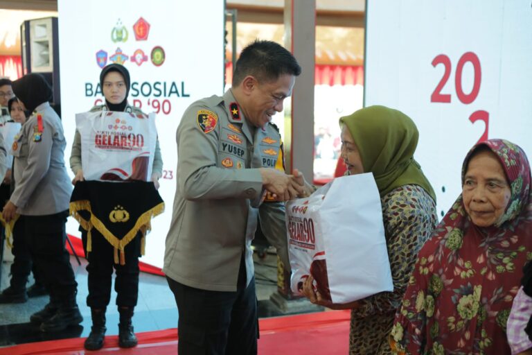 Wakapolda Jatim Hadiri 33 Tahun Mengabdi Untuk Negeri Akabri 90 Dengan Baksos dan Bakkes di Bangkalan