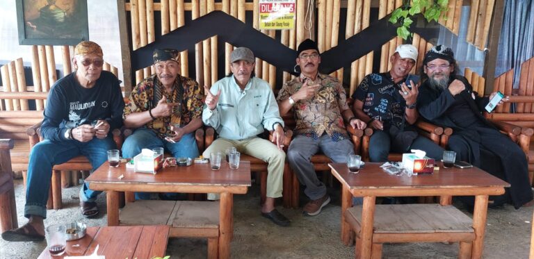 Silaturahmi, Berbagi Pengalaman Bersama Sang Motivator H. Imam Zuhdi Di Cafe Junrejo Batu