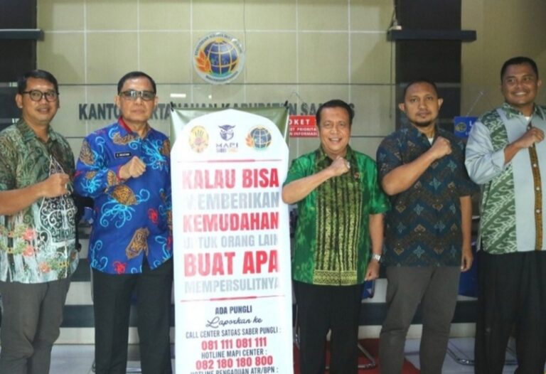 Audiensi Dan Diskusi Masyarakat Anti Pungutan Liar Indonesia Di Kantor Pertanahan Kabupaten Sambas