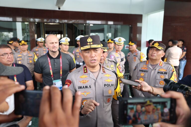 Jelang Piala Dunia U -17, Kapolda Jatim Tinjau Kesiapan Pengamanan di Stadion GBT