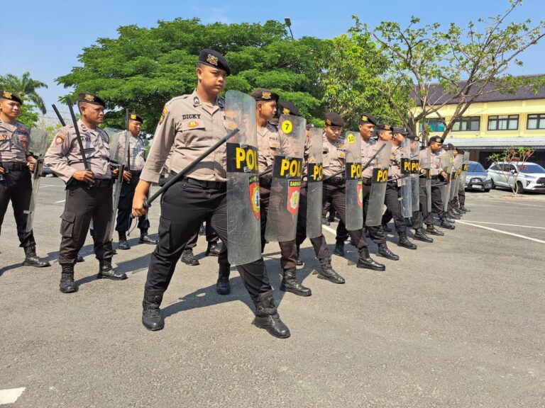 Latihan Pengendalian Massa Antisipasi Gangguan dalam Pentahapan Pemilu 2024