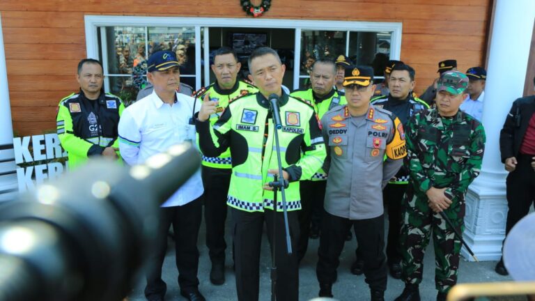 Kapolda Jatim Cek Kesiapan Ops Lilin Semeru dan Jalur Pantura Surabaya – Banyuwangi dengan Patroli Bermotor