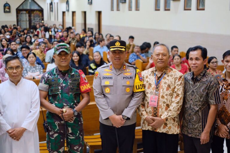 Bersama Forkopimda, Kapolres Blitar Kota Tinjau Gereja