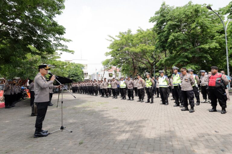 Polrestabes Surabaya Terjunkan 852 Personel Gabungan Perayaan Natal Nasional 2023 Berjalan Aman