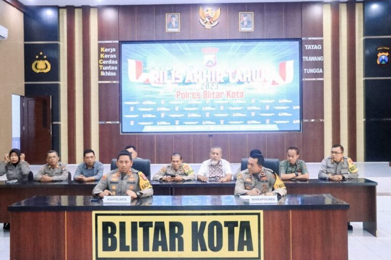 Tangani Tiga Kasus Menonjol , Polres Blitar Kota Gelar Press Release Akhir Tahun 2023