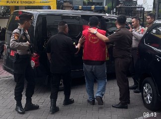 Kades Dan Bendahara Desa Pucakwangi Kecamatan Babat Lamongan Resmi Ditahan Kejari