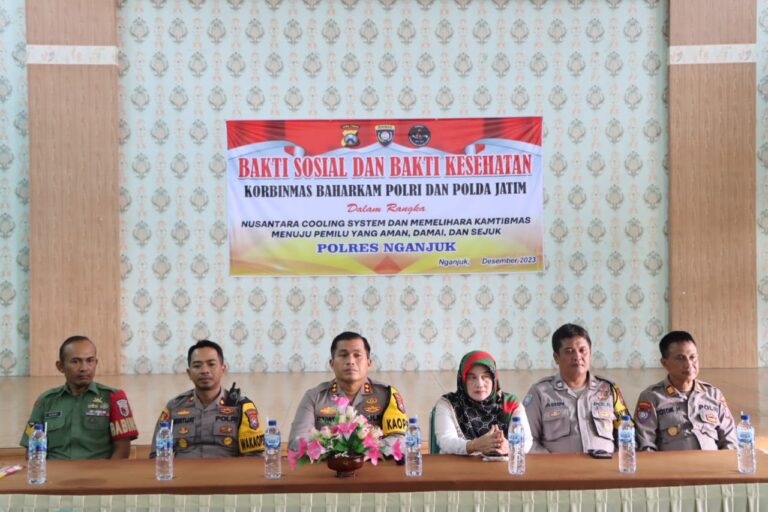 Polres Nganjuk Kembali Gelar Bakti Sosial dan Pengobatan Gratis untuk Warga Kwagean