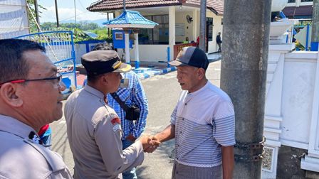 Polres Malang Amankan Belasan Orang Diduga Calo SIM di Satpas SingosarI