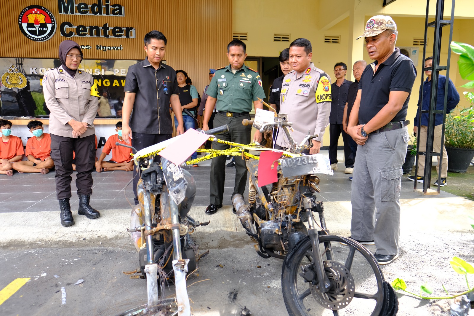 Super Cepat, Kurang dari 24 Jam Polres Ngawi Ungkap Kasus Pembakaran 2 Motor