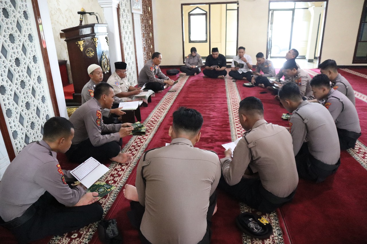 Menuju Pemilu 2024 Aman dan Damai, Polres Bangkalan Gelar Khotmil Qur’an