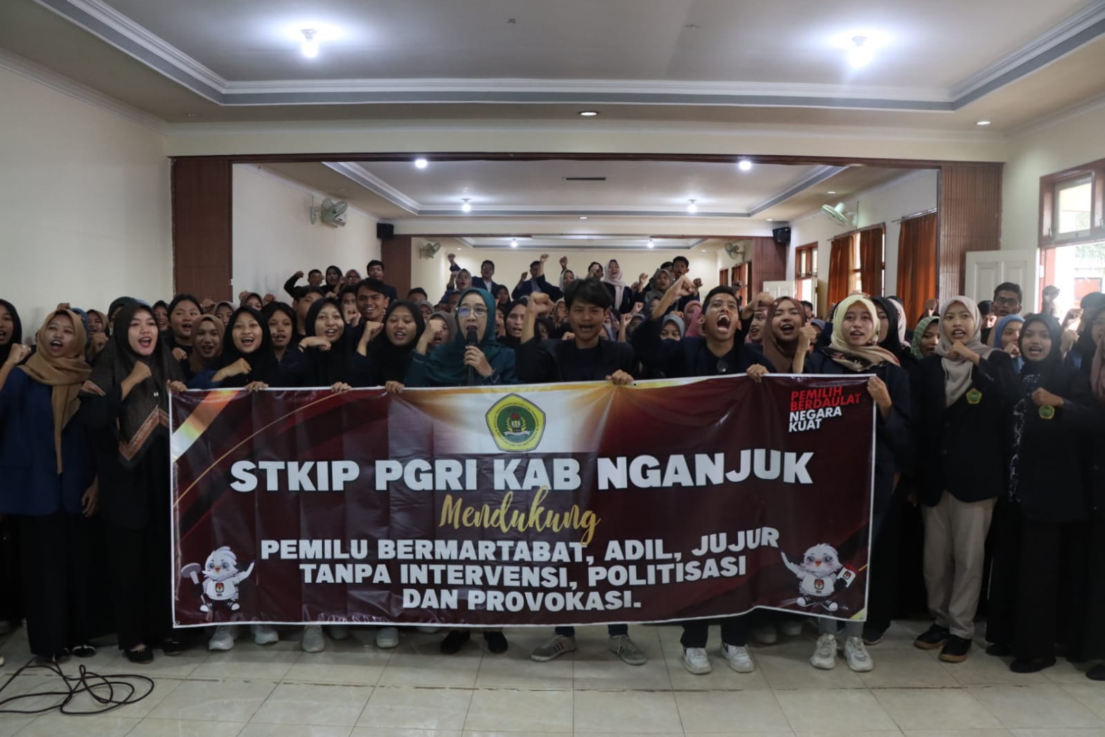 DEKLARASI PEMILU DAMAI BERMARTABAT, ADIL DAN JUJUR OLEH STKIP PGRI NGANJUK