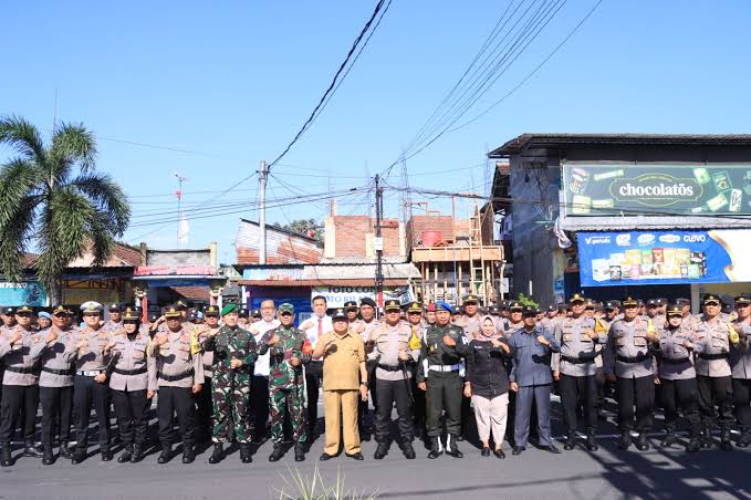 Kapolres Blitar Kota Pimpin Apel Pergeseran Pasukan PAM TPS