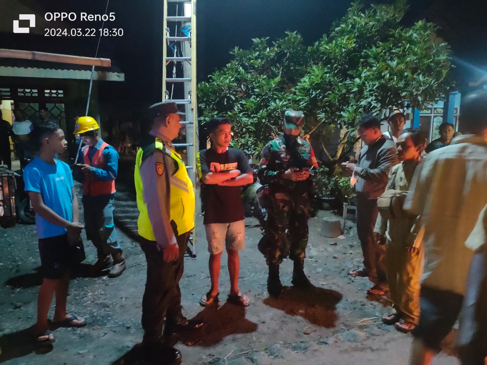 Diduga Konsleting Listrik, Kebakaran Toko Bangunan Di Desa Sumberagung Gandusari Ludes Terbakar