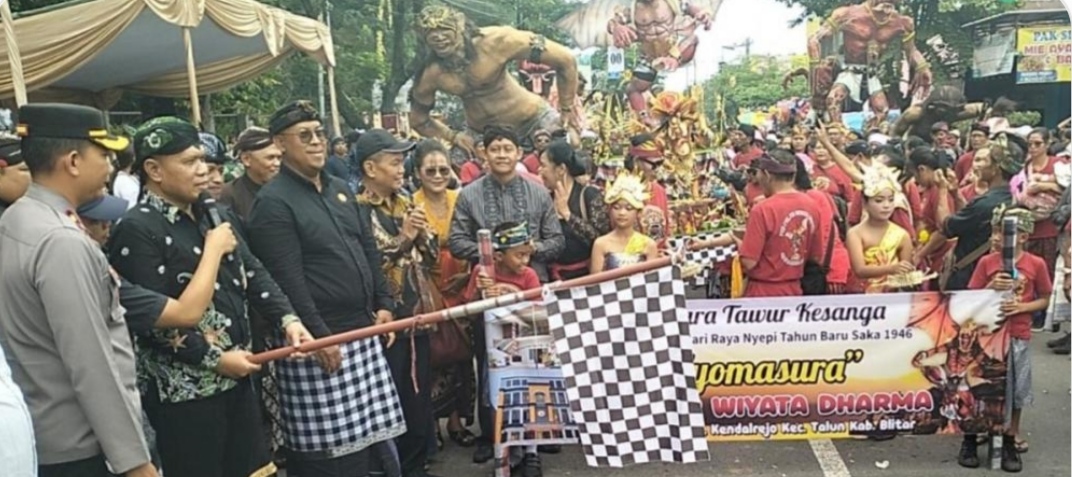 Pawai Ogoh-Ogoh Jelang Hari Raya Nyepi, Sekda Kabupaten Blitar : Wujud Kerukunan Umat Beragama 