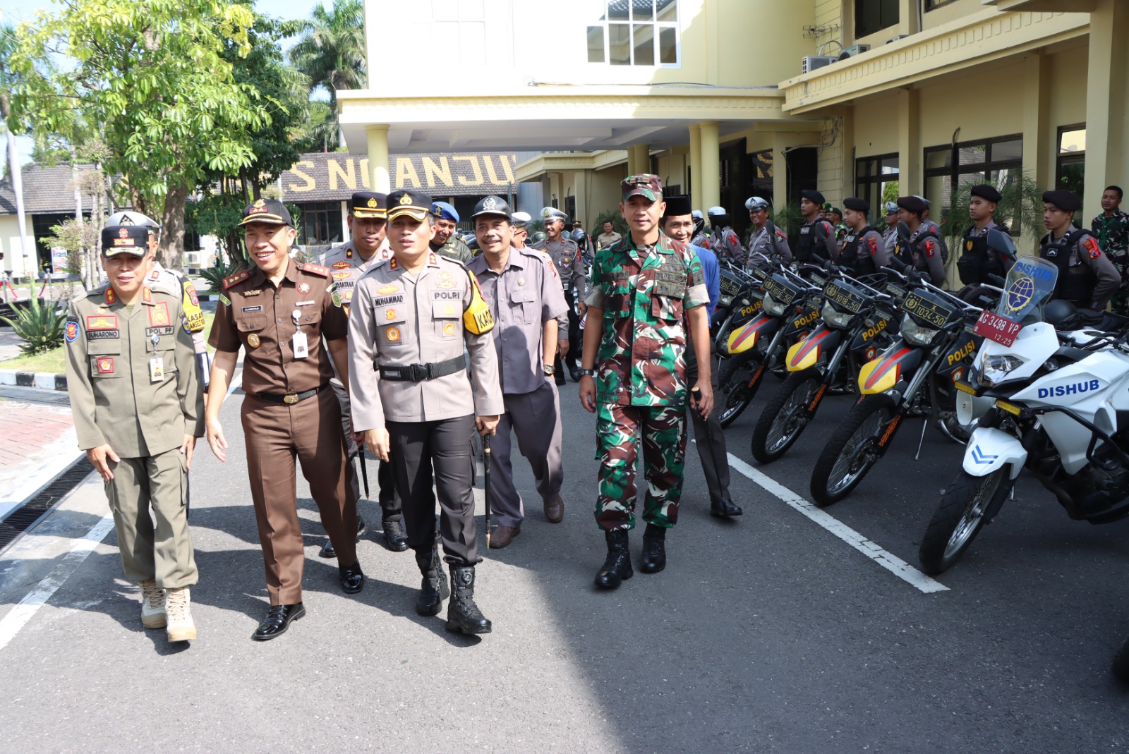 Apel Gelar Pasukan Operasi Ketupat Semeru 2024, Polres Nganjuk Siap Amankan Arus Mudik dan Balik