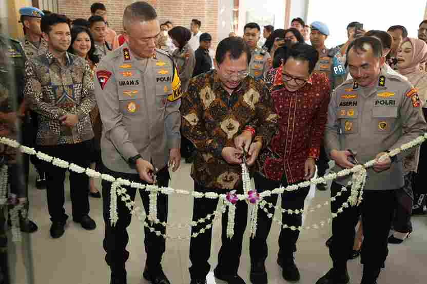 Kapolda Jatim Resmikan Klinik Immunoteraphy Nusantara By Terawan di RS Bhayangkara Surabaya