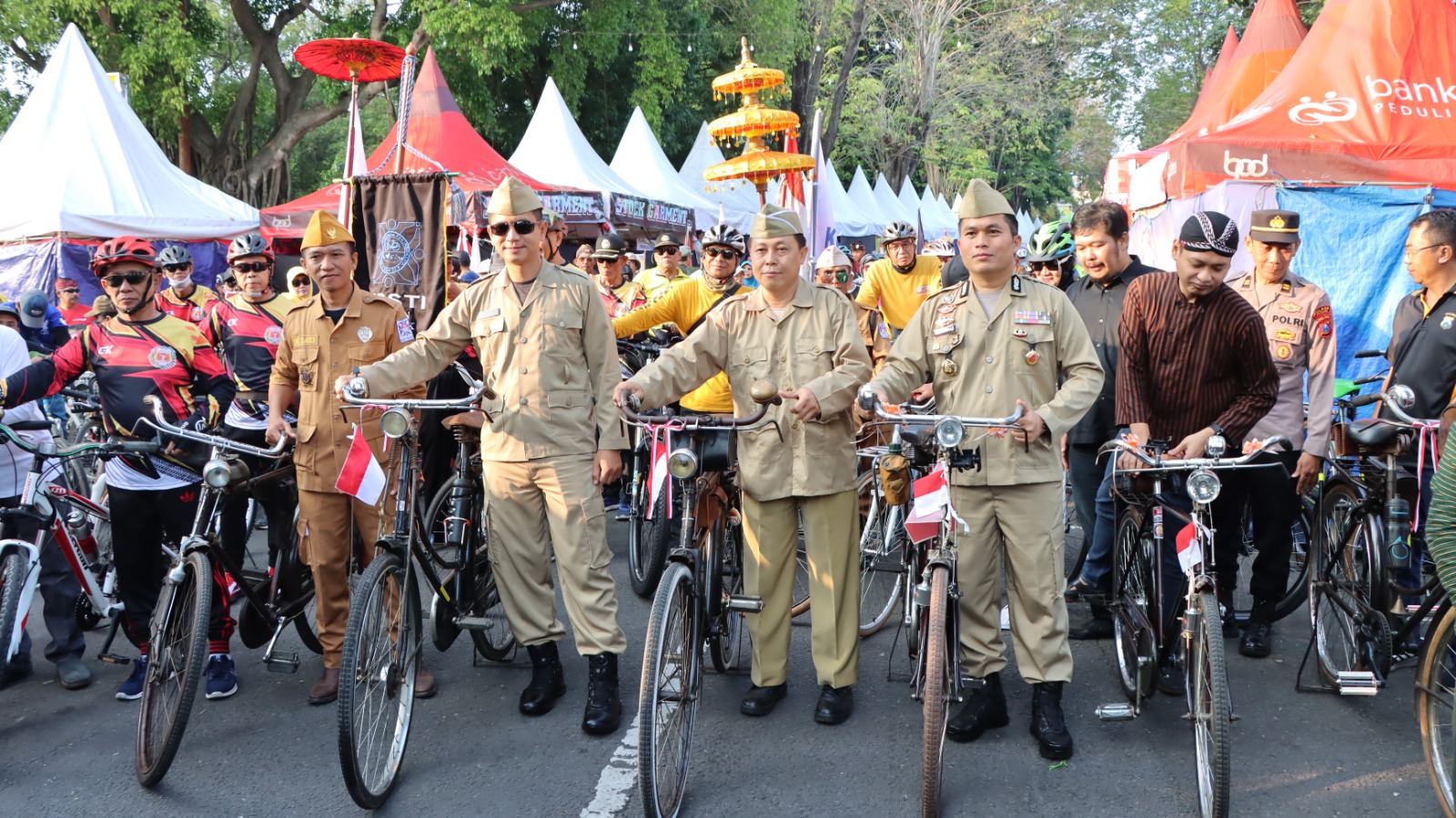 Kapolres Nganjuk, Ajak Masyarakat Mempererat Silaturahmi Dengan Gowes Hari Bhayangkara ke 78.