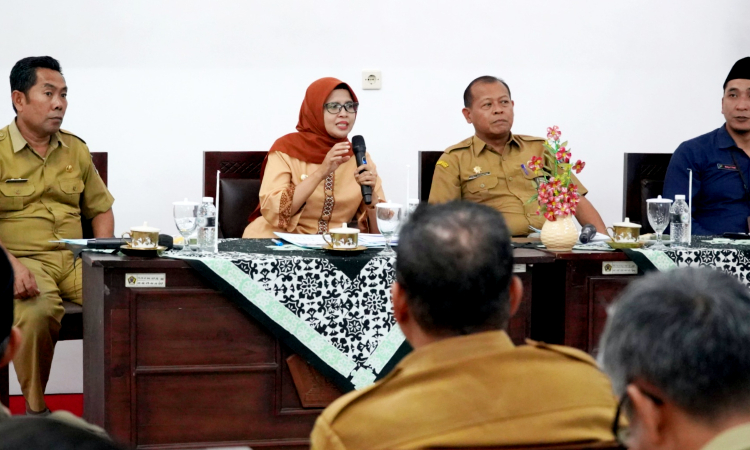 Bupati Blitar Sampaikan Angka Kemiskinan  Tahun 2024 Menurun