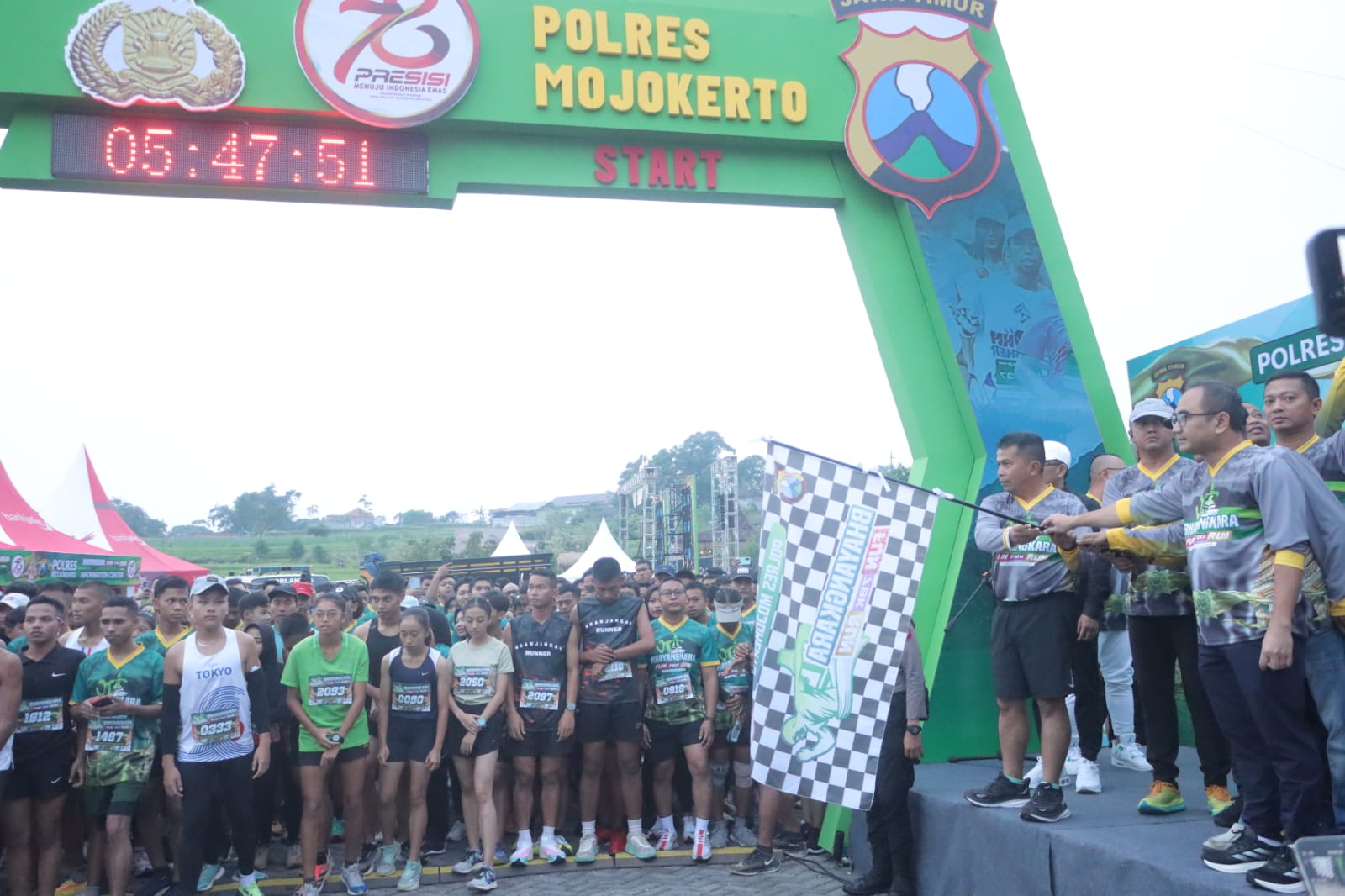 *Ribuan Peserta Bhayangkara Fun Run 7,8 Km Polres Mojokerto Dongkrak Pariwisata Trawas*