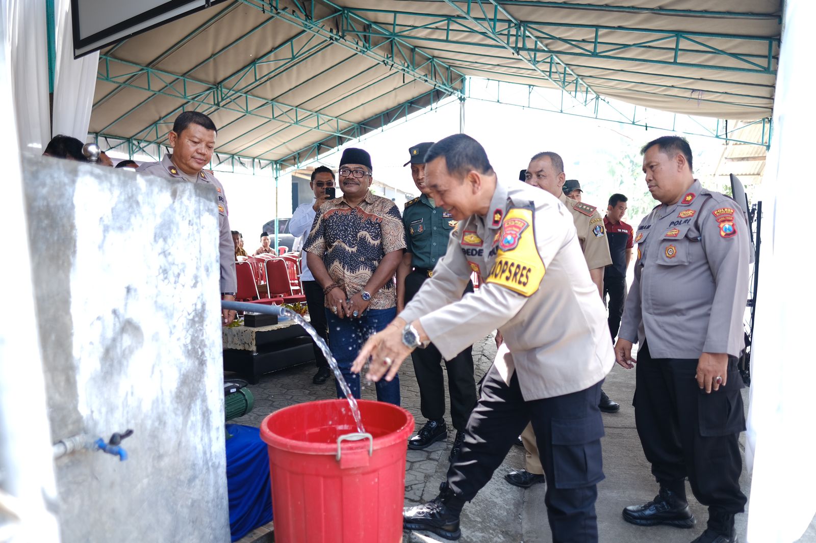 *Hari Bhayangkara ke – 78 Polres Blitar Kota Bangun Sumur Bor di Dua Kecamatan Atasi Kekeringan*