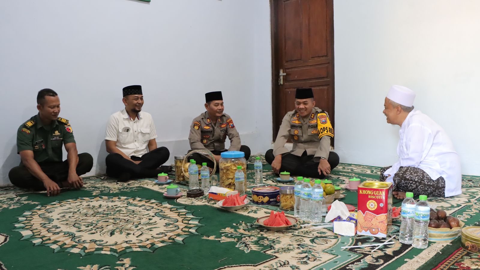 Kapolres Nganjuk Kunjungi Ketua MUI Kabupaten Nganjuk Bahas Dua Hal