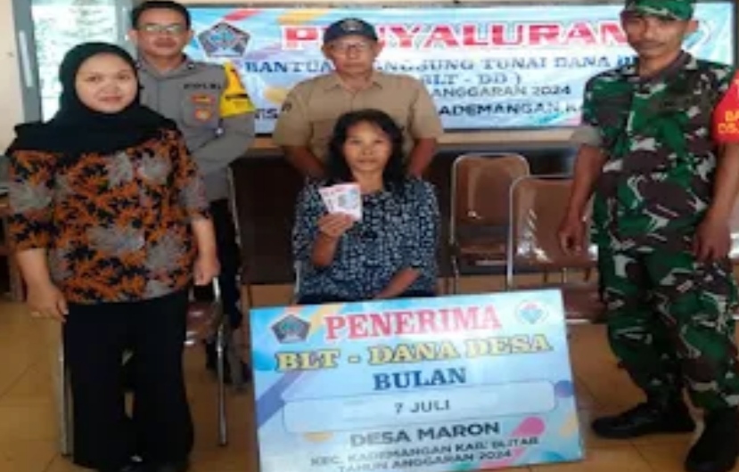 Babinsa Koramil 0808/10 Hadiri Penyaluran BLT DD Desa Maron