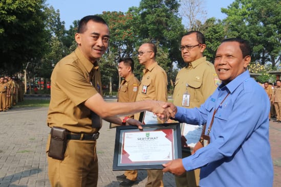 Penghargaan Oleh Perumda Tirta Kanjuruhan Dalam Penanganan Pengaduan Publik Melalui SP4N-LAPOR!.