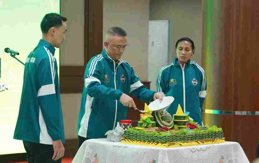 Kapolda Jatim Berangkatkan Tim Bola Voli Ikuti Turnamen Kapolri Cup 2024 di Jabar