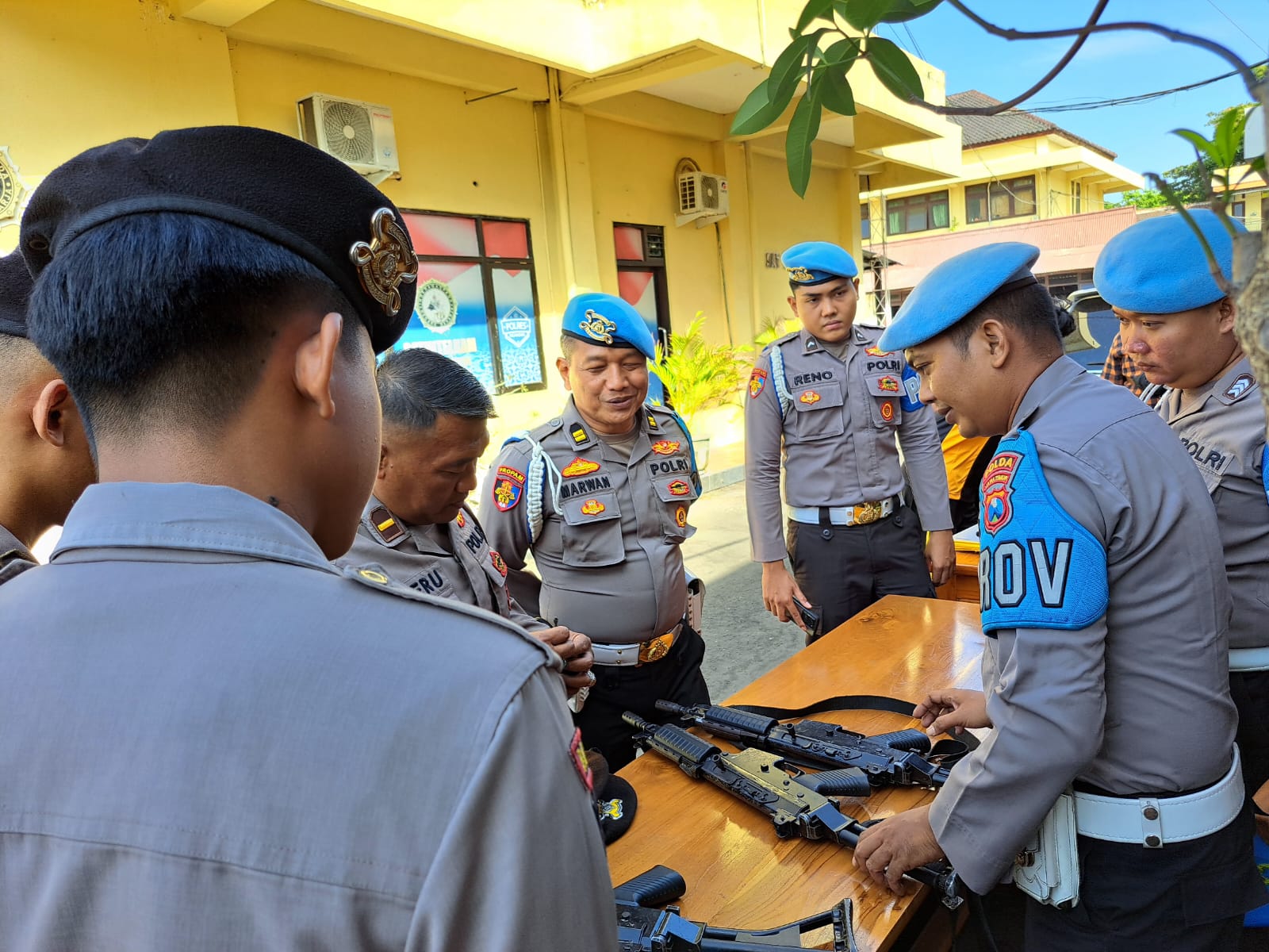 Tim Bidpropam Polda Jatim Gelar Mitigasi Pelanggaran Disiplin Kedinasan Maupun Non Kedinasan Anggota di Polres Nganjuk