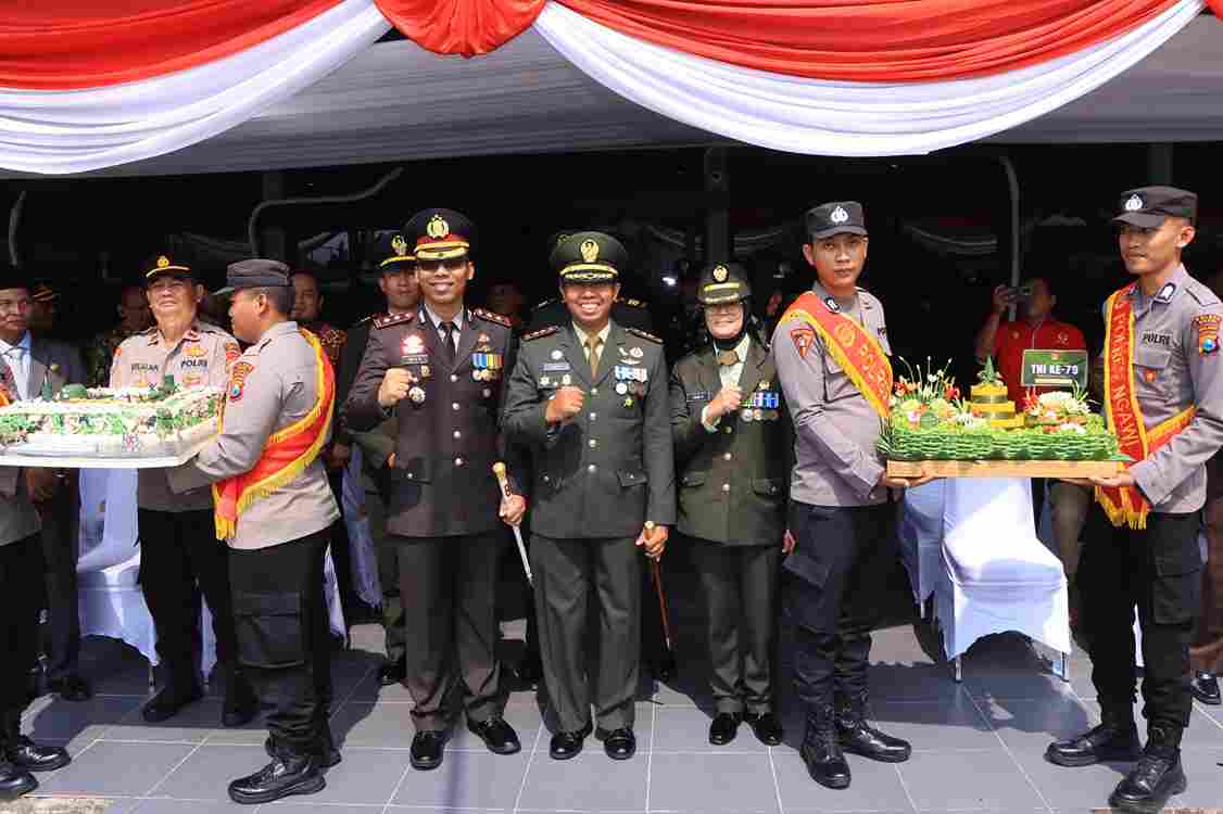 Perkuat Sinergitas, Polisi Ngawi beri Kejutan ke TNI