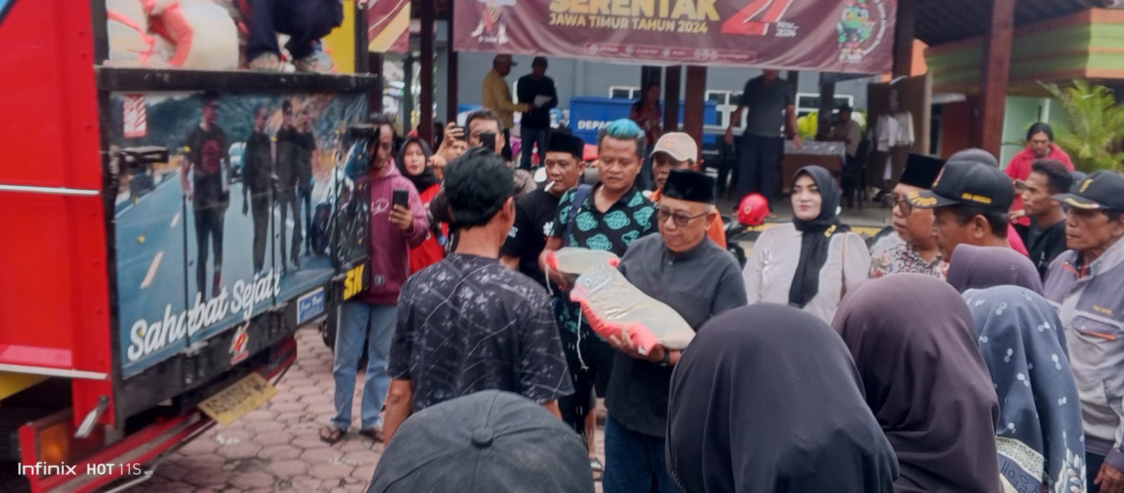 GERAK CEPAT RIJANTO-BEKY, BANTU KORBAN BENCANA PUTING BELIUNG DI GANDUSARI