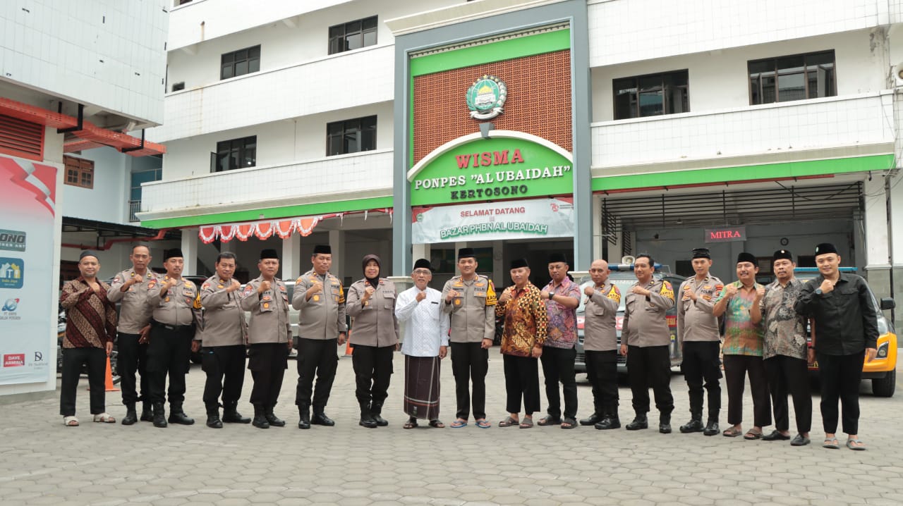 Polres Nganjuk Gelar Silaturahmi Kamtibmas bersama Tokoh Agama dan Santri di Ponpes Al – Ubaidah dan Ponpes Al- Fatah Miftakul Ulla Nglawak Kertosono