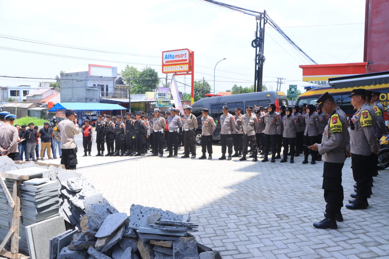 Polisi Laksanakan Pengamanan Debat Publik Pilkada Kabupaten Ngawi