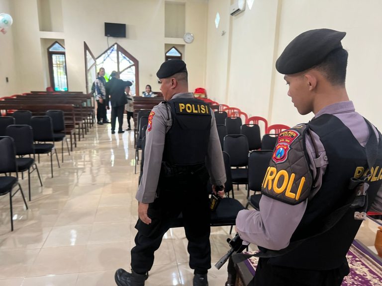 Polres Ngawi Laksanakan Sterilisasi dan Pengamanan Gereja