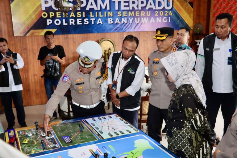 Tinjau Pelabuhan Ketapang, Kompolnas RI Apresiasi Pelaksanaan Ops Lilin Semeru Polresta Banyuwangi