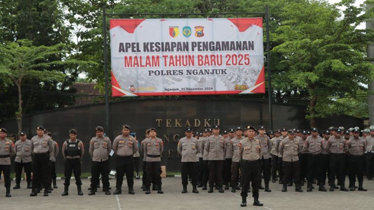 Polres Nganjuk Gelar Apel Kesiapan Pengamanan Malam Tahun Baru 2025