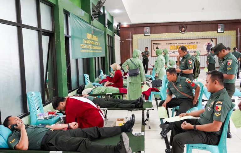 Tingkatkan Kepedulian Sosial, Kodim Bojonegoro gelar Donor Darah HUT ke- 79 Persit Kartika Chandra Kirana