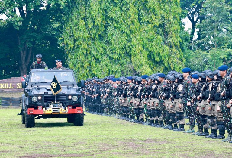 Kalemdiklat Polri Pimpin Upacara Pembukaan Pelatihan Pengenalan Fungsi Brimob bagi Taruna Akpol