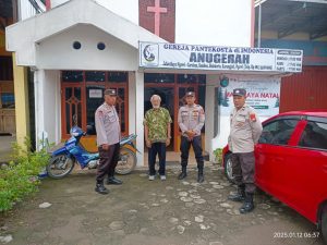 Polisi Ngawi Laksanakan Pengamanan Ibadah Rutin Gereja di Karangjati