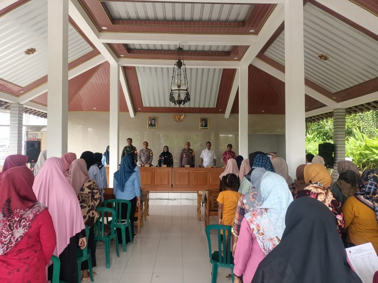 Jaga Kamtibmas, Polisi Ngawi Tampung Curhat Warga Bringin