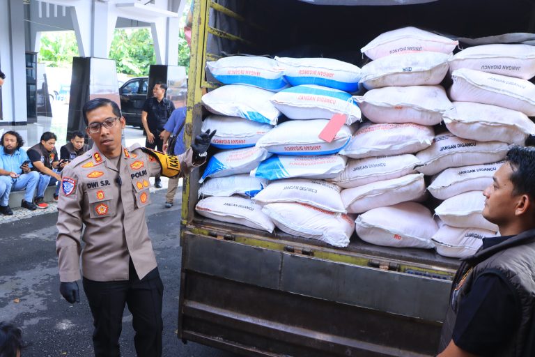 Polres Ngawi Ungkap Kasus 7 Ton Pupuk Bersubsidi Ilegal