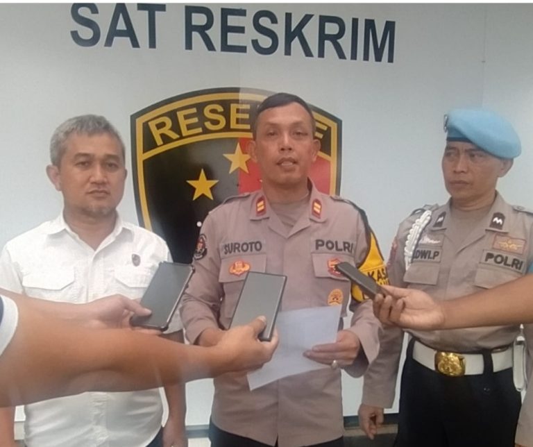 Gerak Cepat, Satreskrim Polres Pelabuhan Tanjung Perak Amankan Pelaku Pengeroyokan .