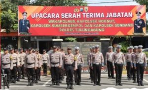 Kapolres Tulungagung Pimpin Upacara Serah Terima Jabatan Wakapolres dan 3 Kapolsek Jajaran