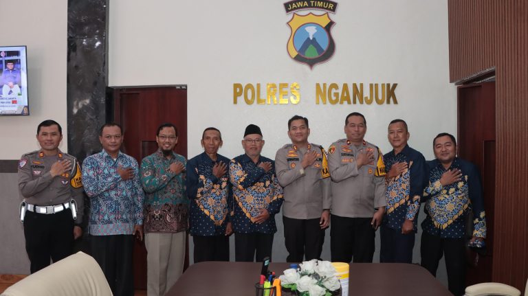 Polres Nganjuk dan Muhammadiyah Teken MoU untuk Peningkatan Bantuan Hukum