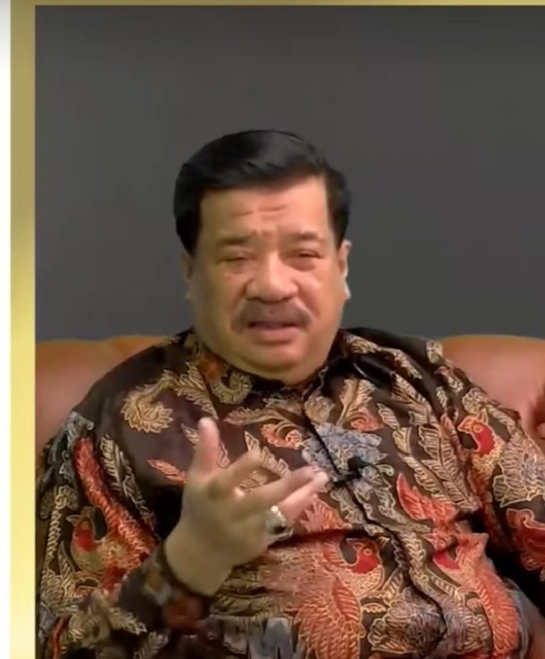 Catatan Akhir Pekan Adi Warman+62 RELIGIUS, GEMAR KORUPSI, ADA YANG SALAH ?!