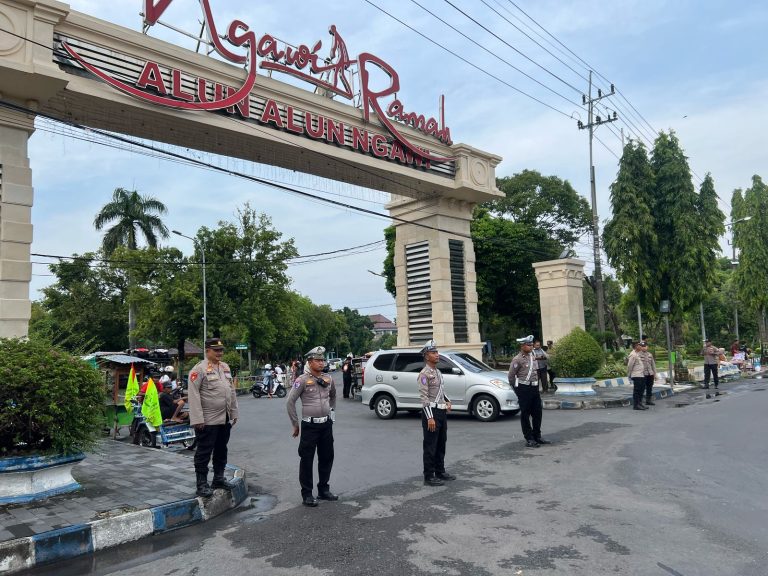 Pengamanan Ngabuburit dan Bazar Ramadhan di Kota Ngawi Berjalan Lancar