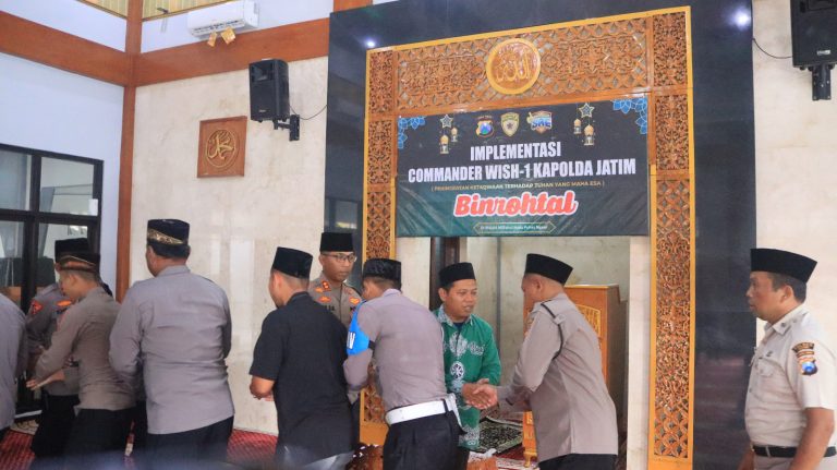 Jaga Kebersihan Hati di Bulan Ramadhan, Polres Ngawi Gelar Binrohtal